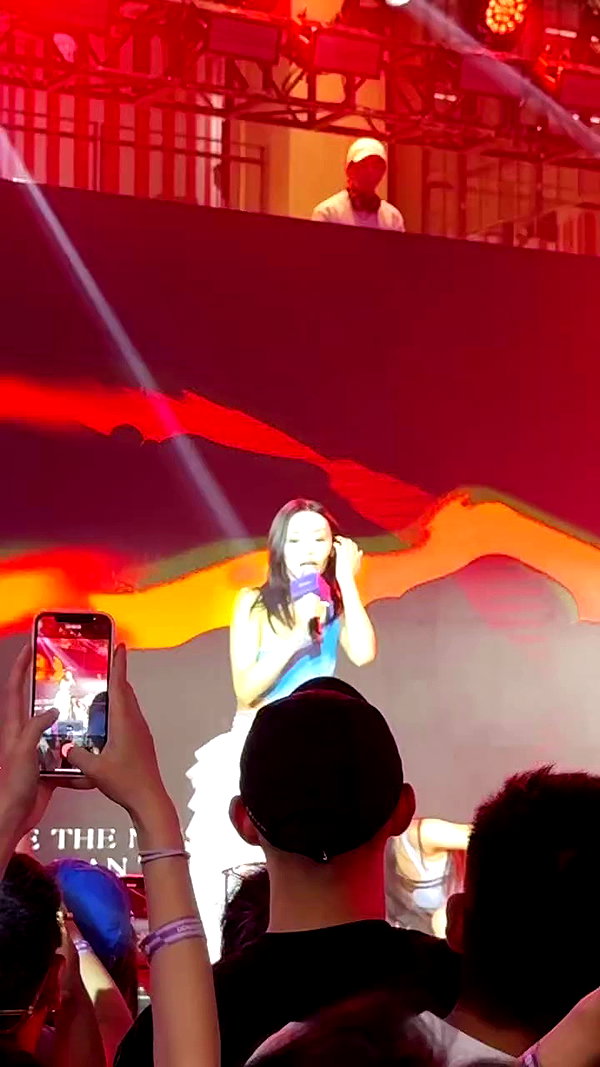 ywwyiiing archive video preview
