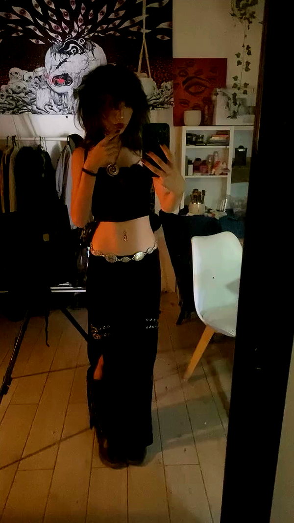ella_loilta18.4 archive video preview