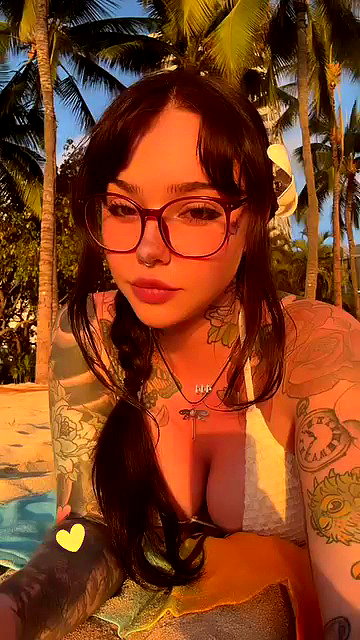 juneeberri archive video preview