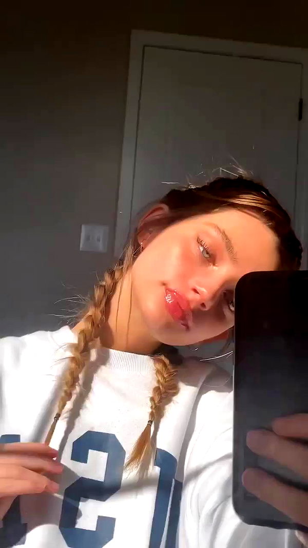 julianabradyy archive video preview