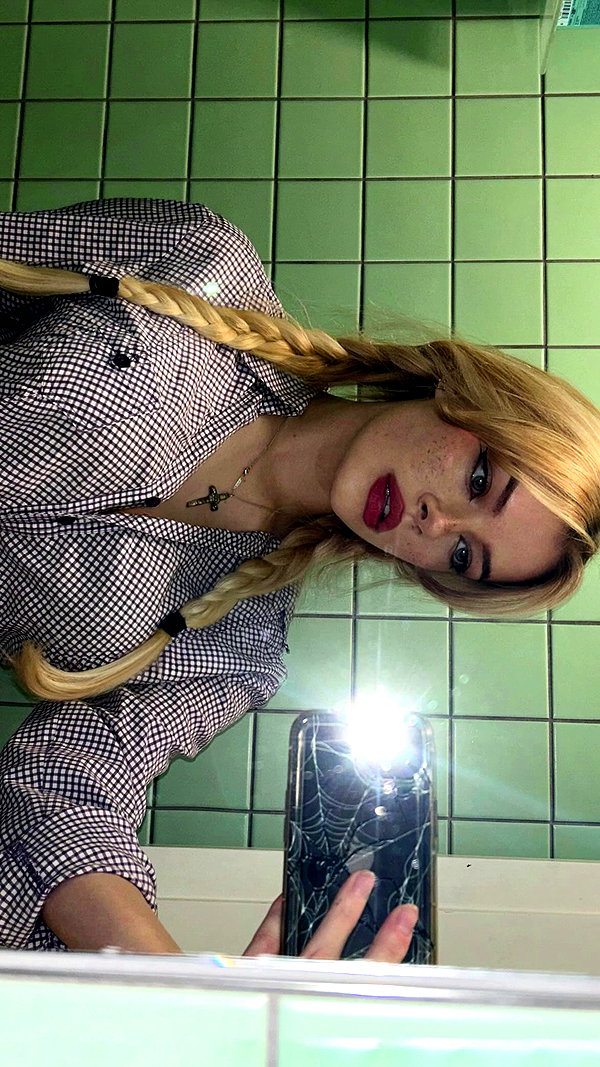 anika_braun__ archive video preview