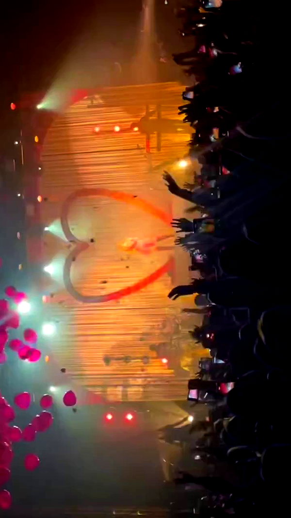 sabrinacarpenter archive video preview