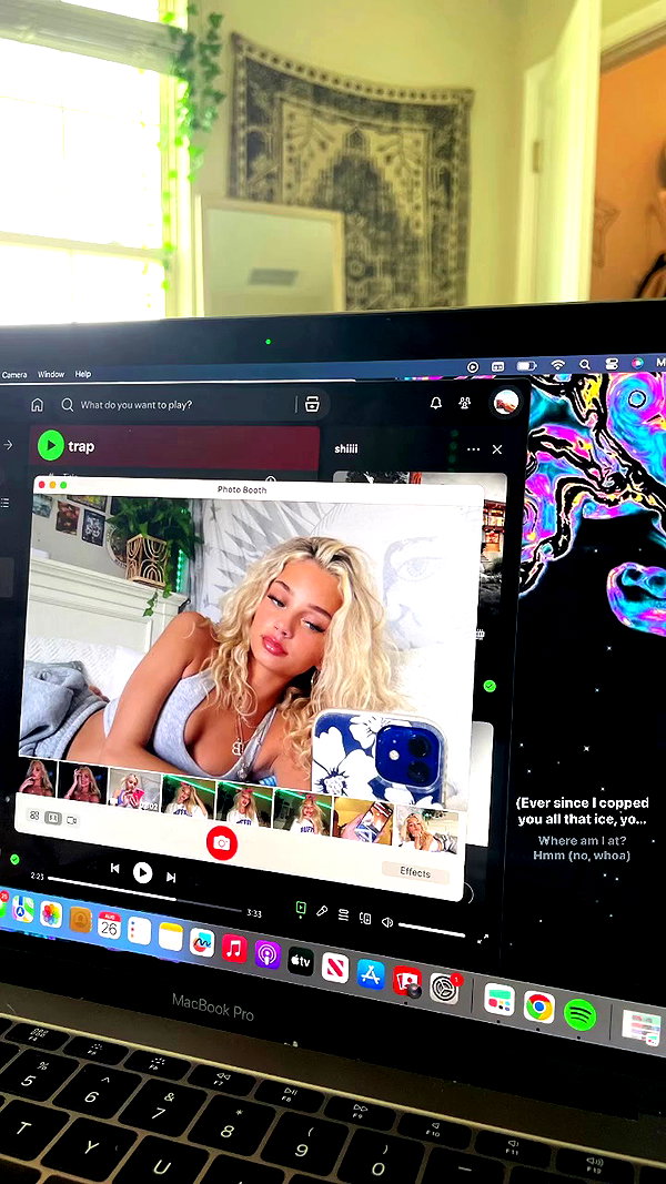 julianabradyy archive video preview