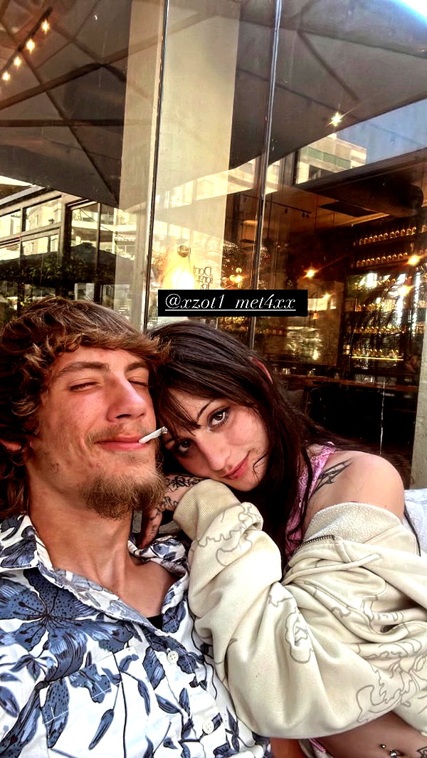 vladi_peacenlove archive video preview