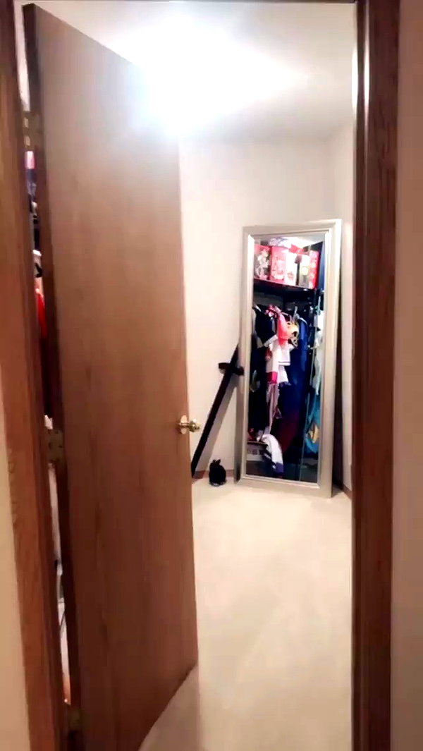 emiru.jpg archive video preview