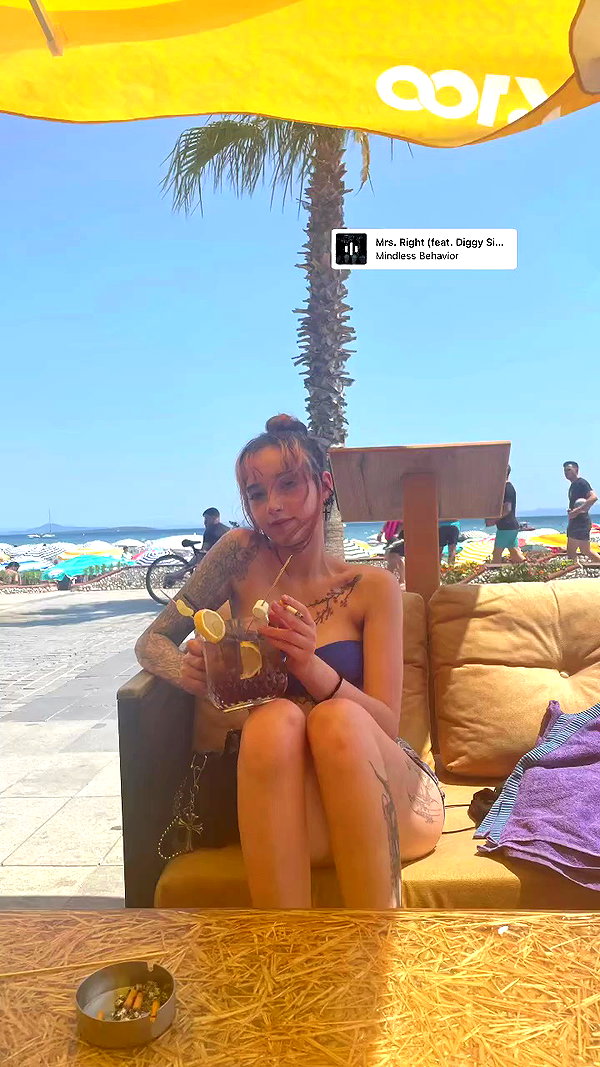 zoe.glover archive video preview
