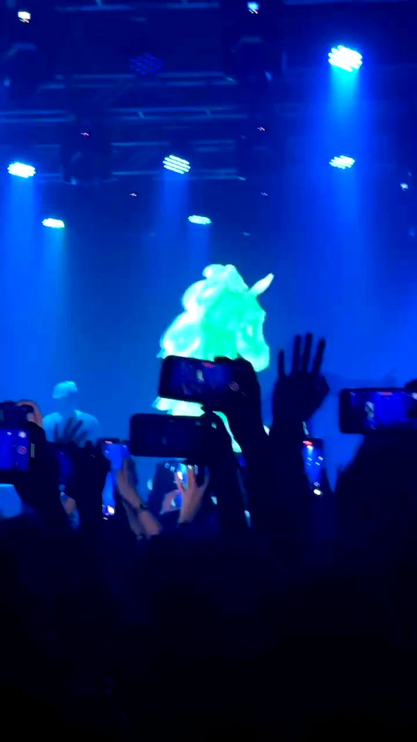 ywwyiiing archive video preview