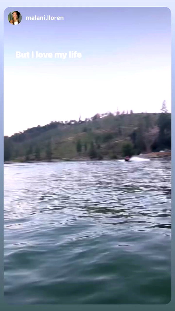 _ashleeevangelinos_ archive video preview