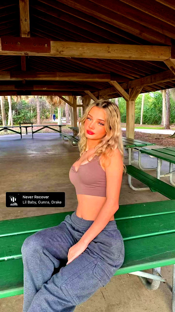 julianabradyy archive video preview