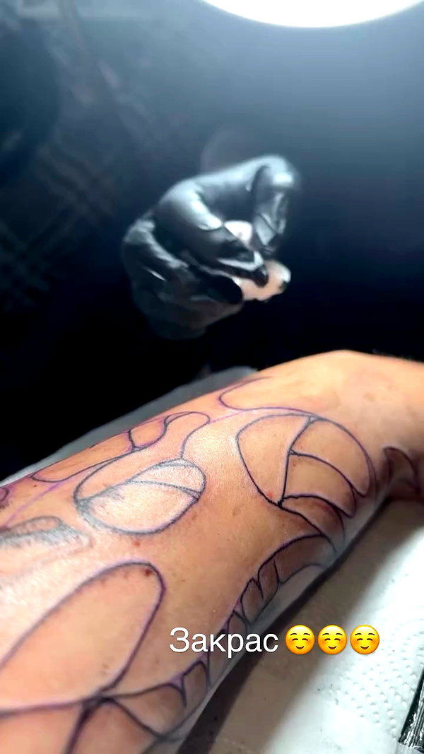 bitch_tattooist_17 archive video preview