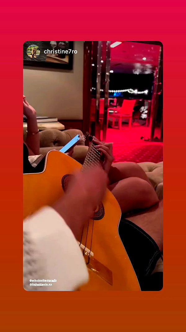 itzjusttavia.xx archive video preview