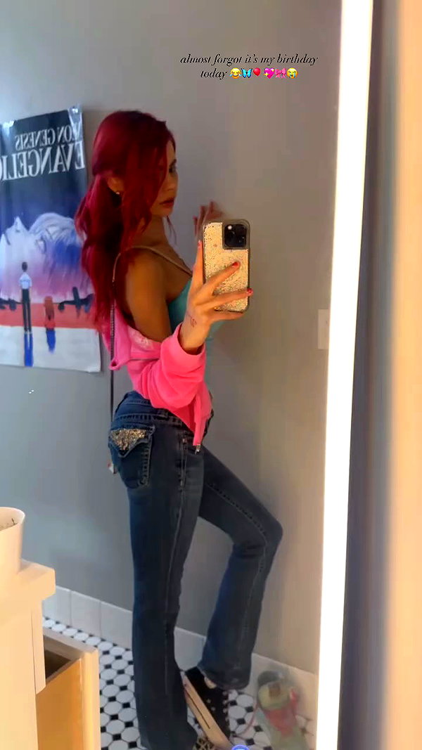 katiebellofficial archive video preview
