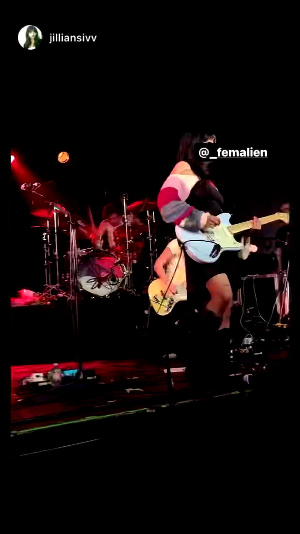 _femalien archive video preview
