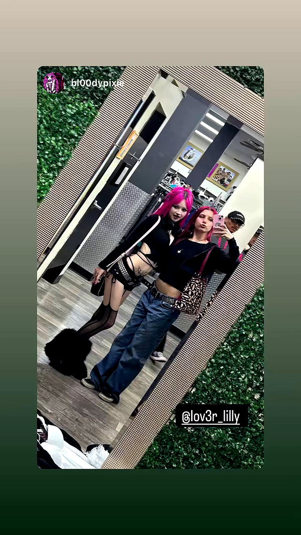 lov3r_lilly archive video preview