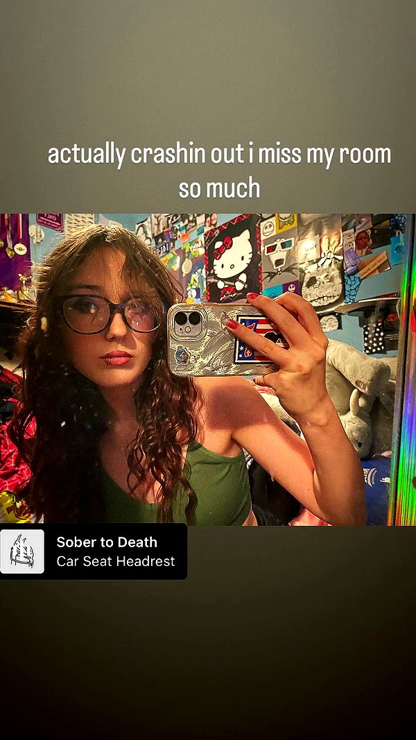 sarah_grace.c archive video preview
