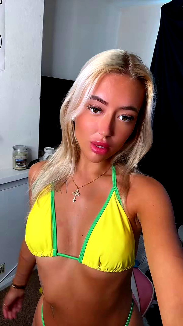 chlochristienx archive video preview