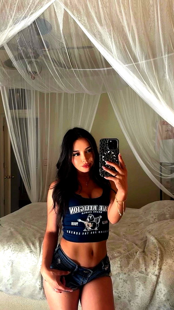alexuhh_g archive video preview