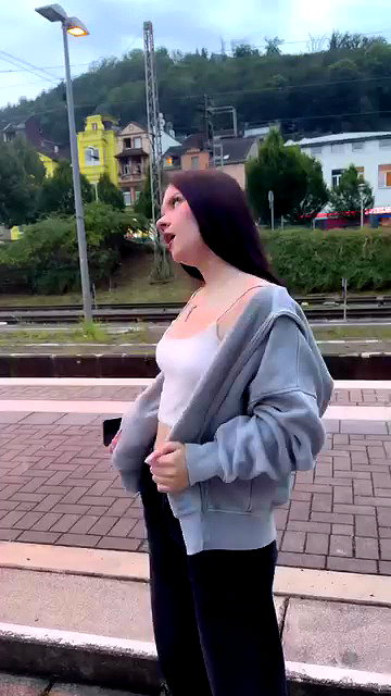 hier.istkarolinka archive video preview
