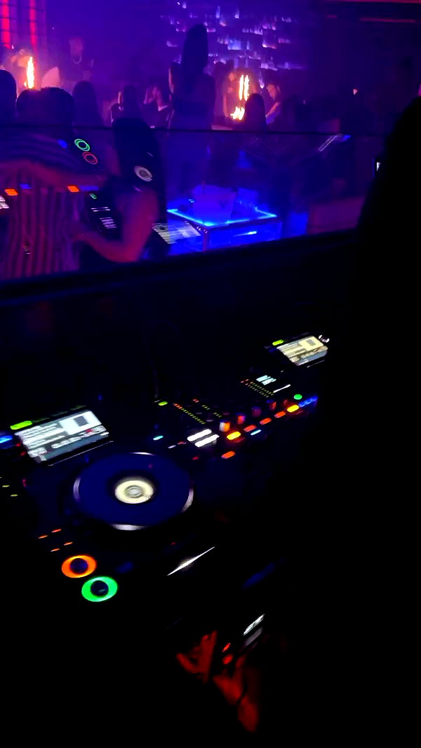 ellauk archive video preview