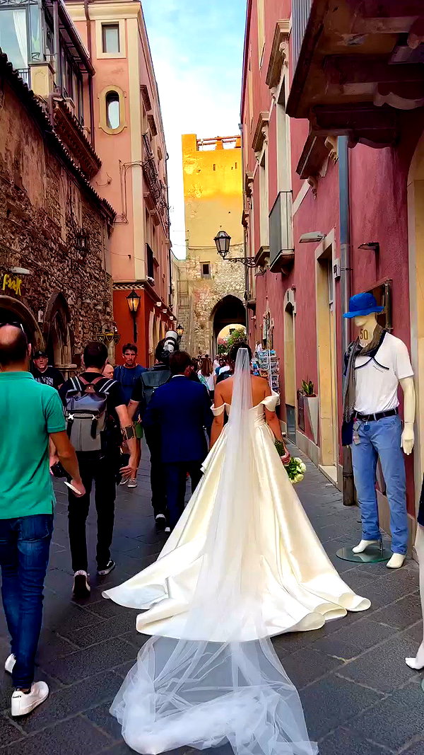 noa_mendel_ archive video preview