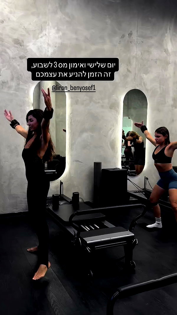 holllly.molly archive video preview