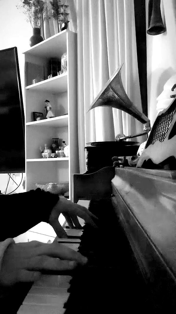 moonliliaght archive video preview