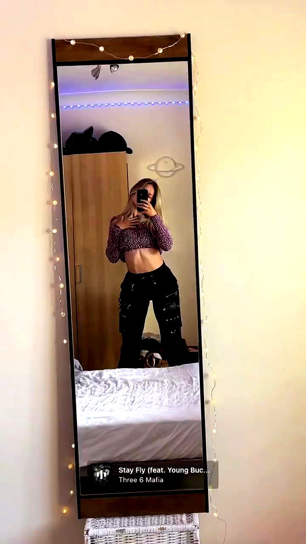 elena_blur archive video preview