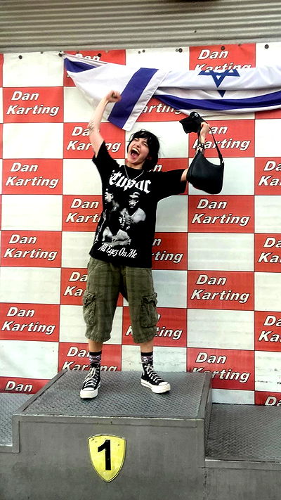 feelbetterinmysweater feelbetterinmysweater archive video