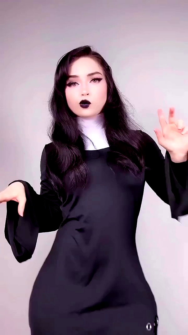 queen.nephie archive video preview