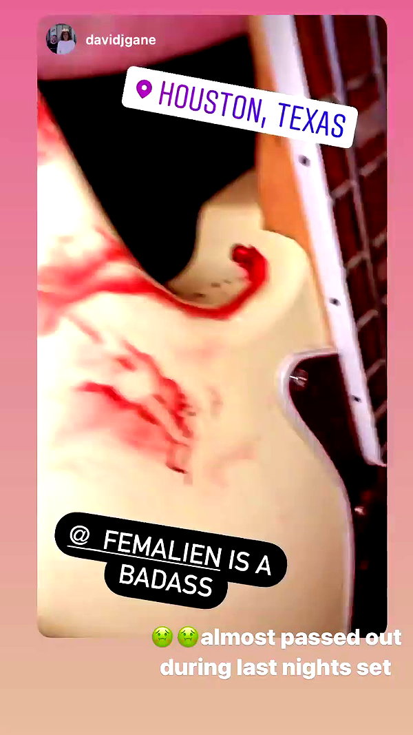 _femalien archive video preview