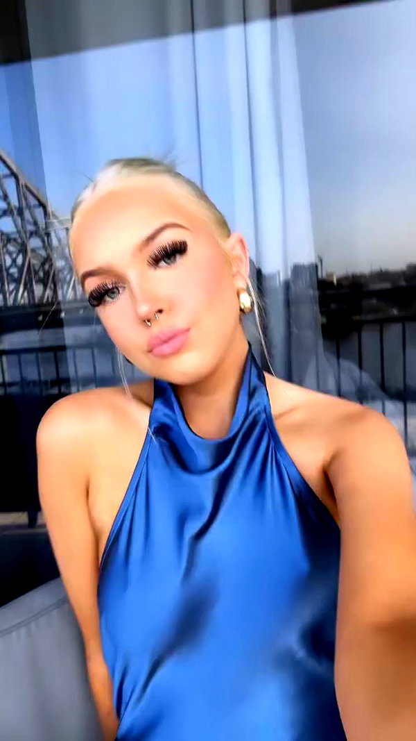 jess.burtonnn archive video preview