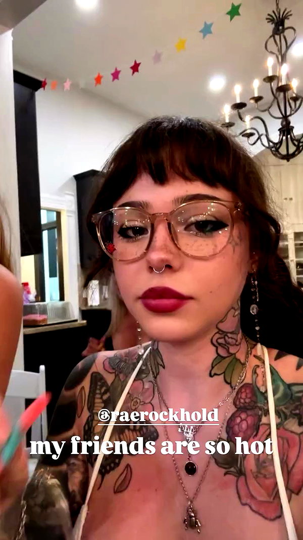 juneeberri archive video preview