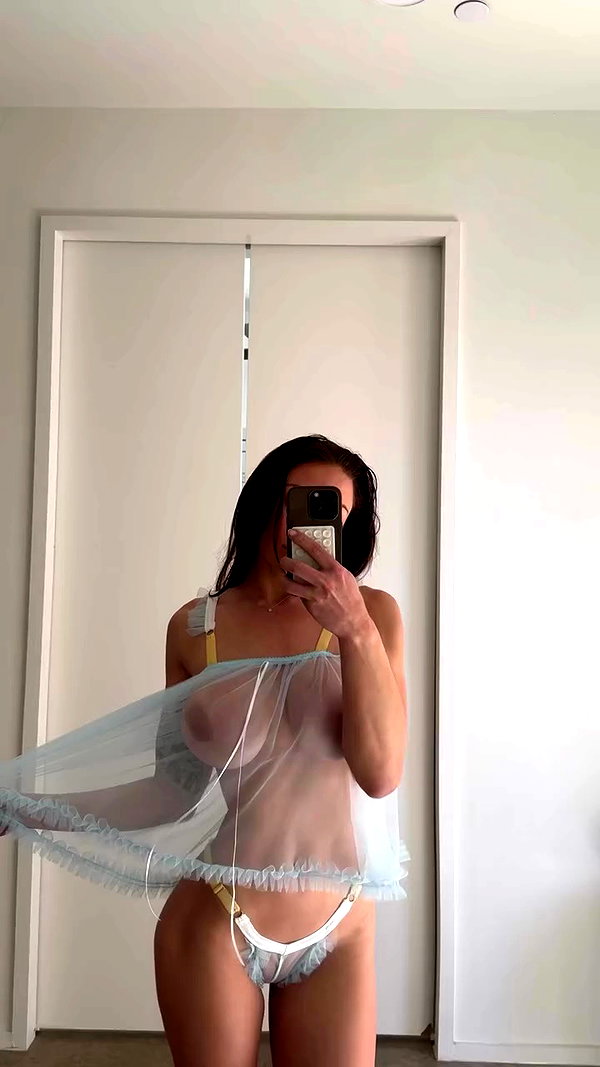 avasbaddies archive video preview