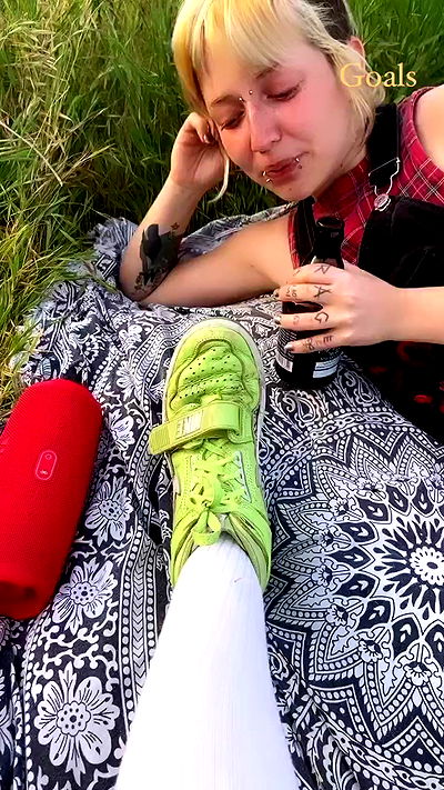 feelbetterinmysweater feelbetterinmysweater archive video