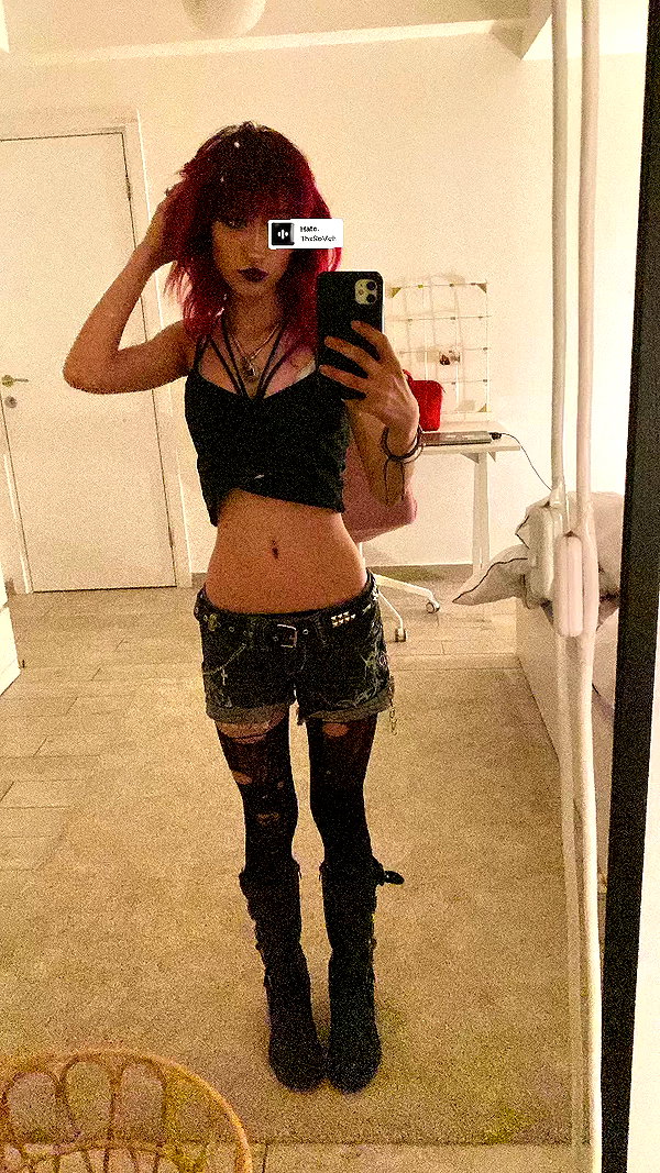 ella_loilta18.4 archive video preview