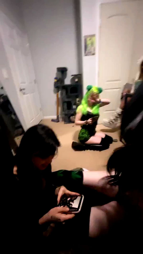 zommmbri archive video preview