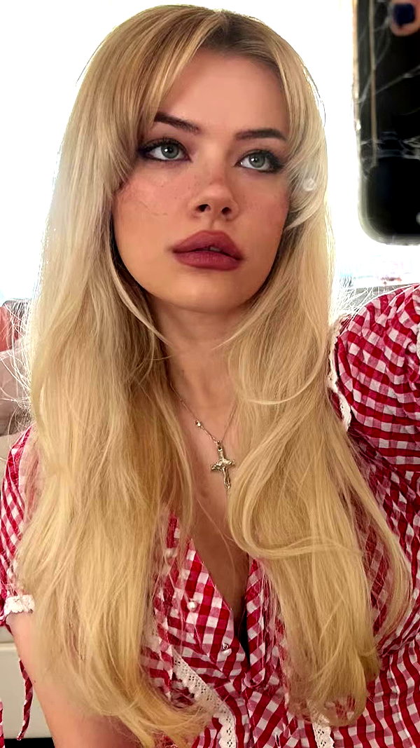 anika_braun__ archive video preview