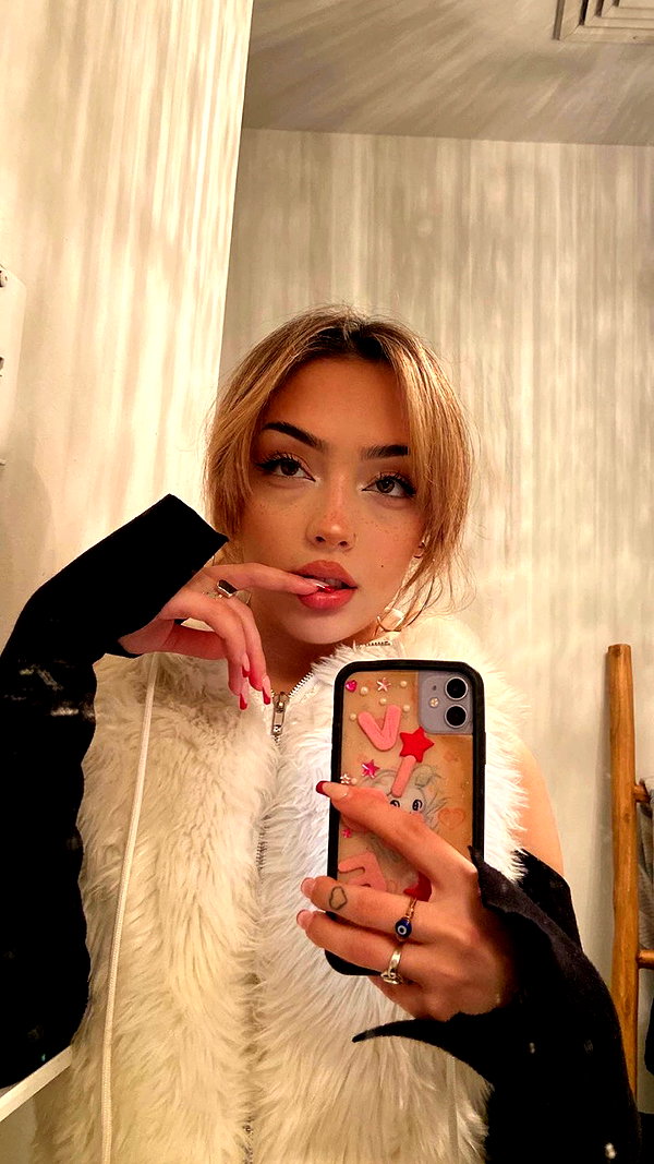 v.qx archive video preview