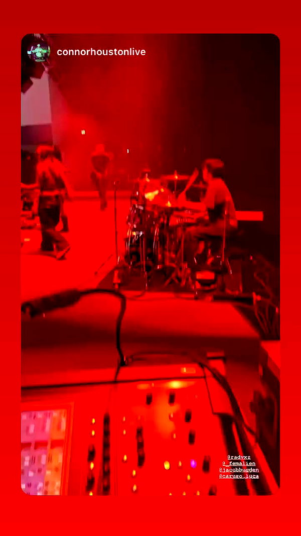 _femalien archive video preview