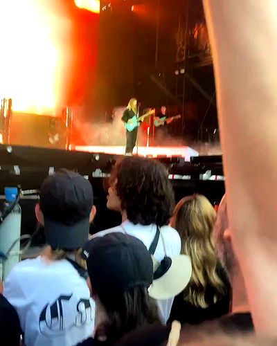 feelbetterinmysweater feelbetterinmysweater archive video