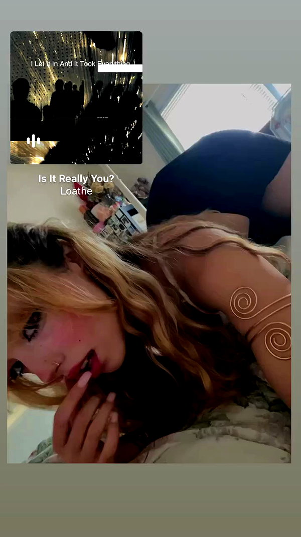v.qx archive video preview