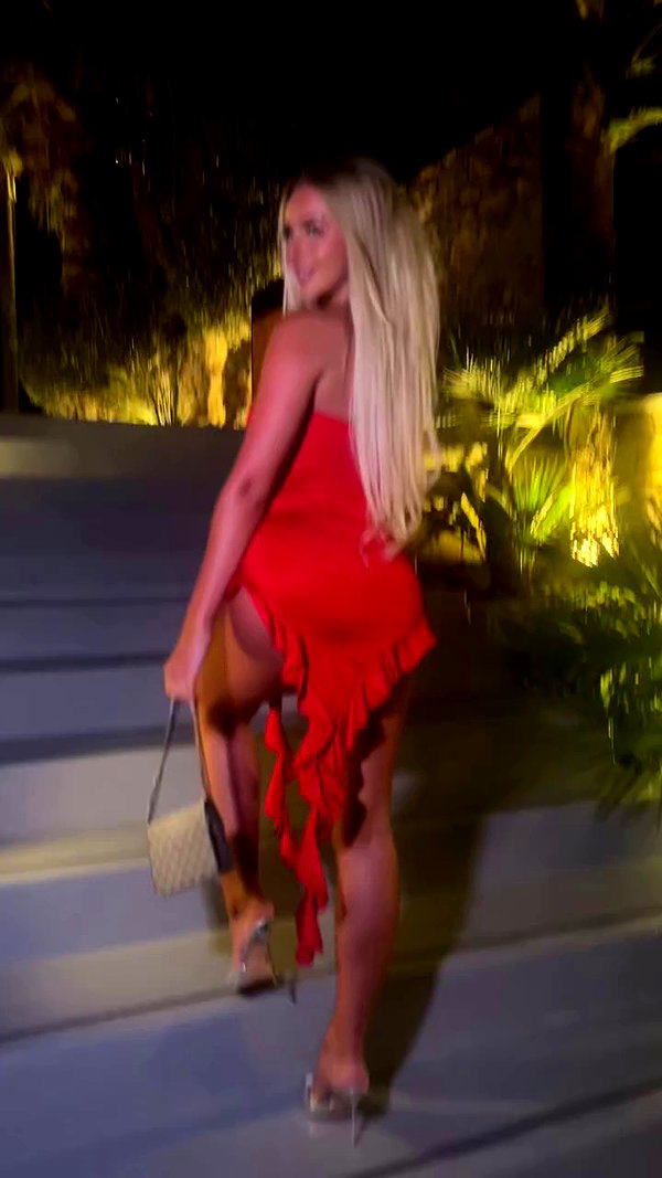 ellie.coldwell archive video preview