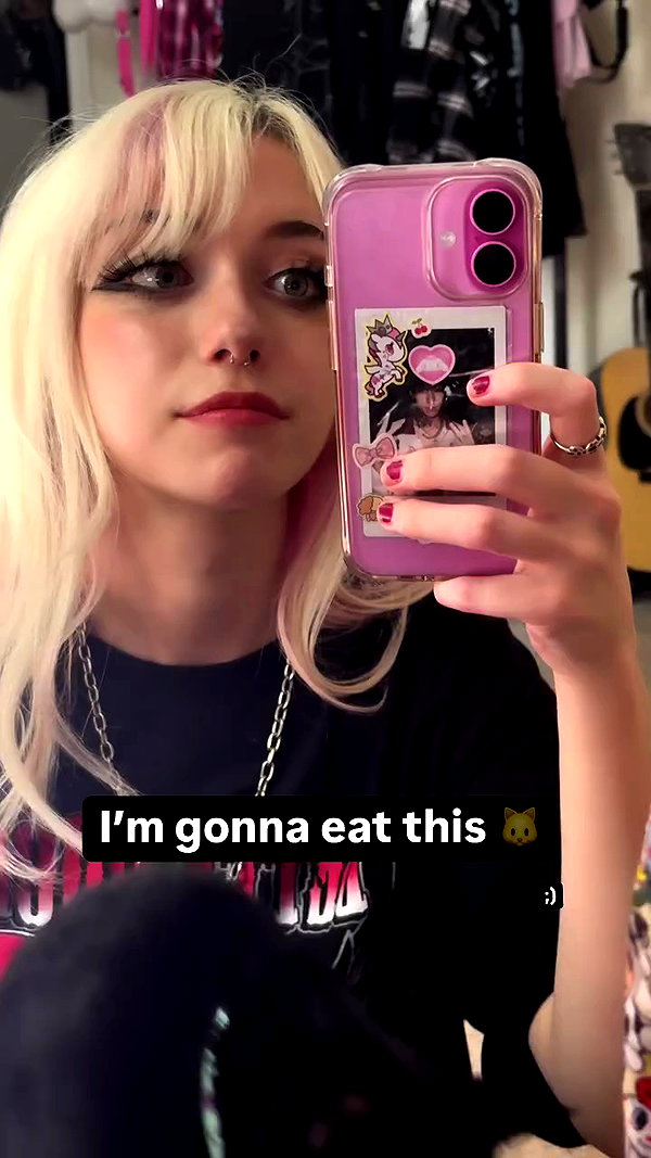 iluvmeww archive video preview