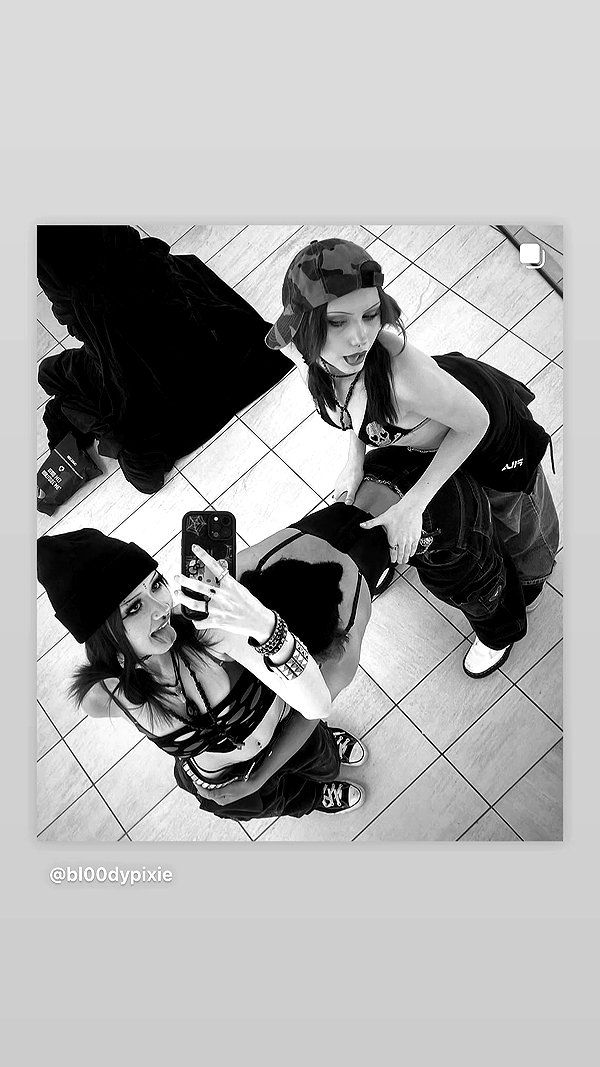 lov3r_lilly archive video preview