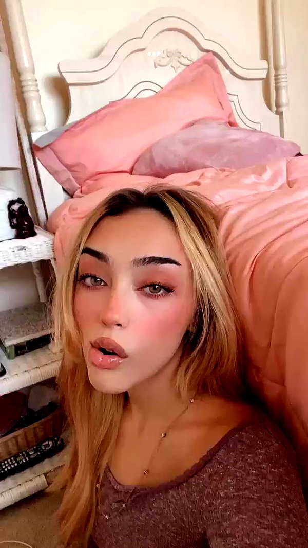 v.qx archive video preview