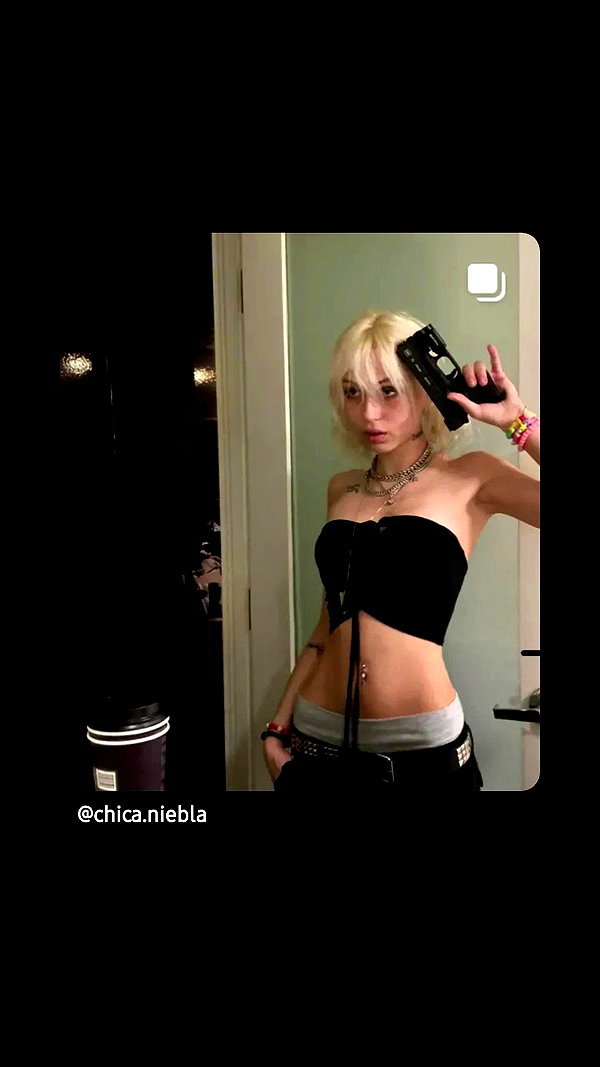 chica.niebla archive video preview