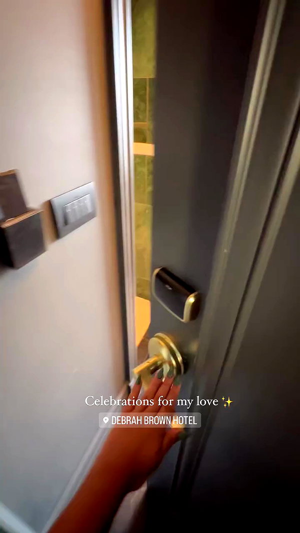 larin_manor10 archive video preview