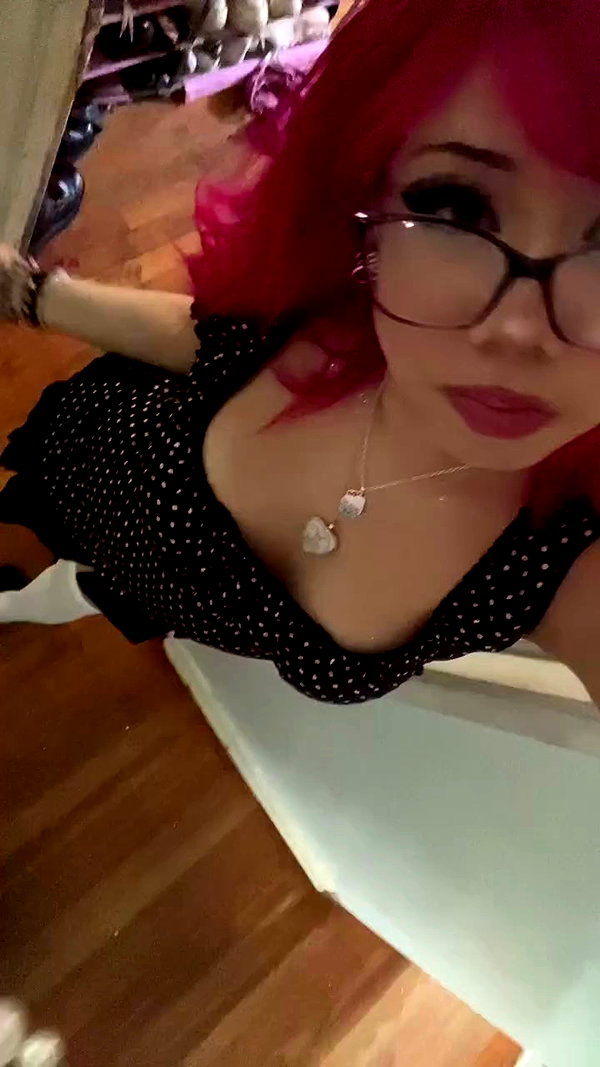 karis.gutz archive video preview