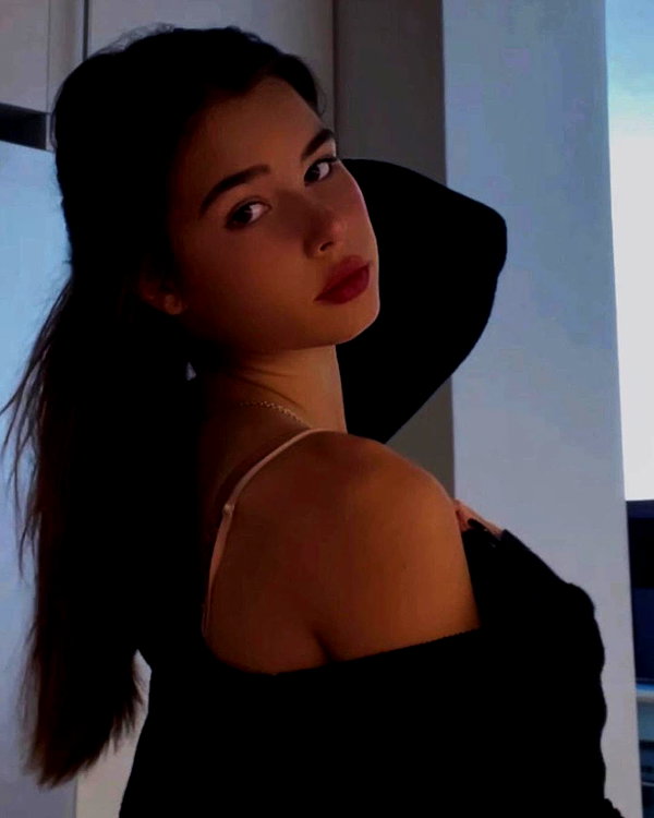 ___.ilana._ instagram image archive image
