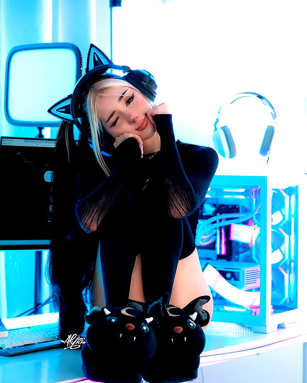 alyri_tv instagram image archive image